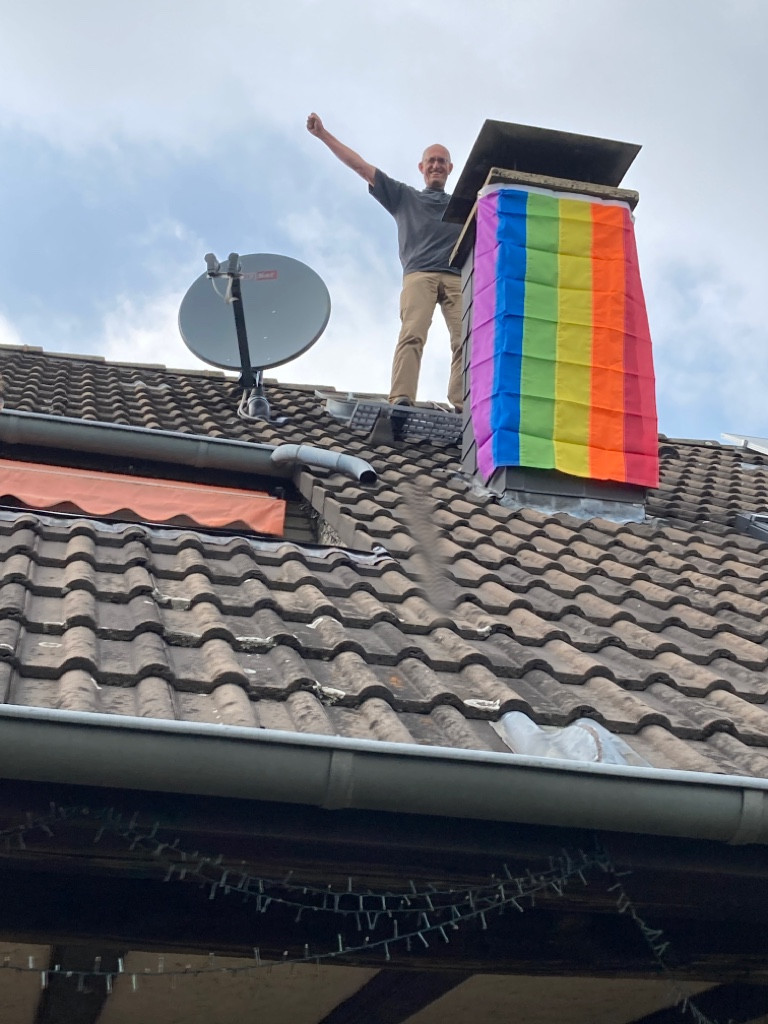 Eine Regenbogenfahne für Toleranz